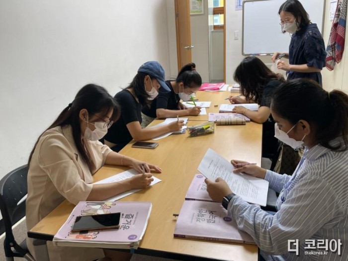 보도사진(1)-함평군가족센터, 결혼이민자 역량강화지원을 위한 한국어 교육 실시.jpg