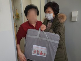 대전 중구 문화2동 복지만두레, 따뜻한 겨울나기 ‘사랑의 전기요’ 전달