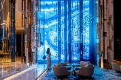 초특급 호텔에는 어떤 스크린이 있을까? 삼성 사이니지와 함께한 두바이의 하루