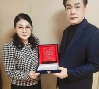 다큐영화‘신이 선택한 사람들’ 김성완 법사, 김종숙 보살..‘베스트 다큐멘터리상’